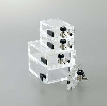 Small vacuum moisture-proof box
    